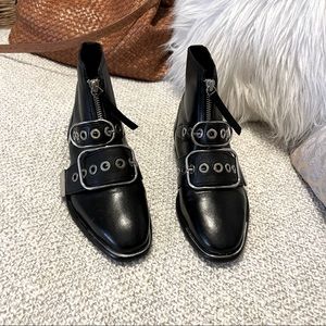 Topshop Alex Black Leather Silver Tone Buckle Zipper Biker Ankle Boots 6.5